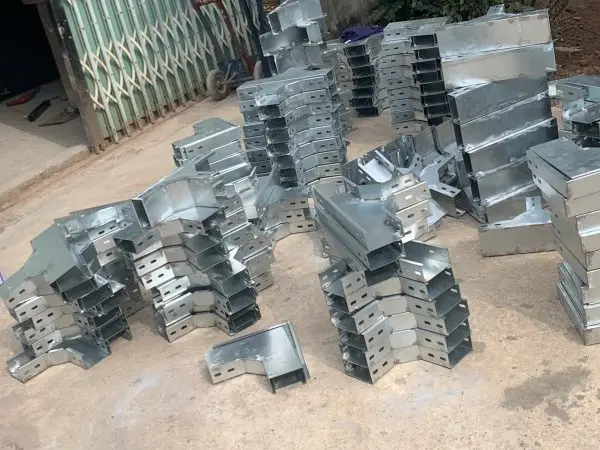 Thang cáp mạ kẽm nhúng nóng