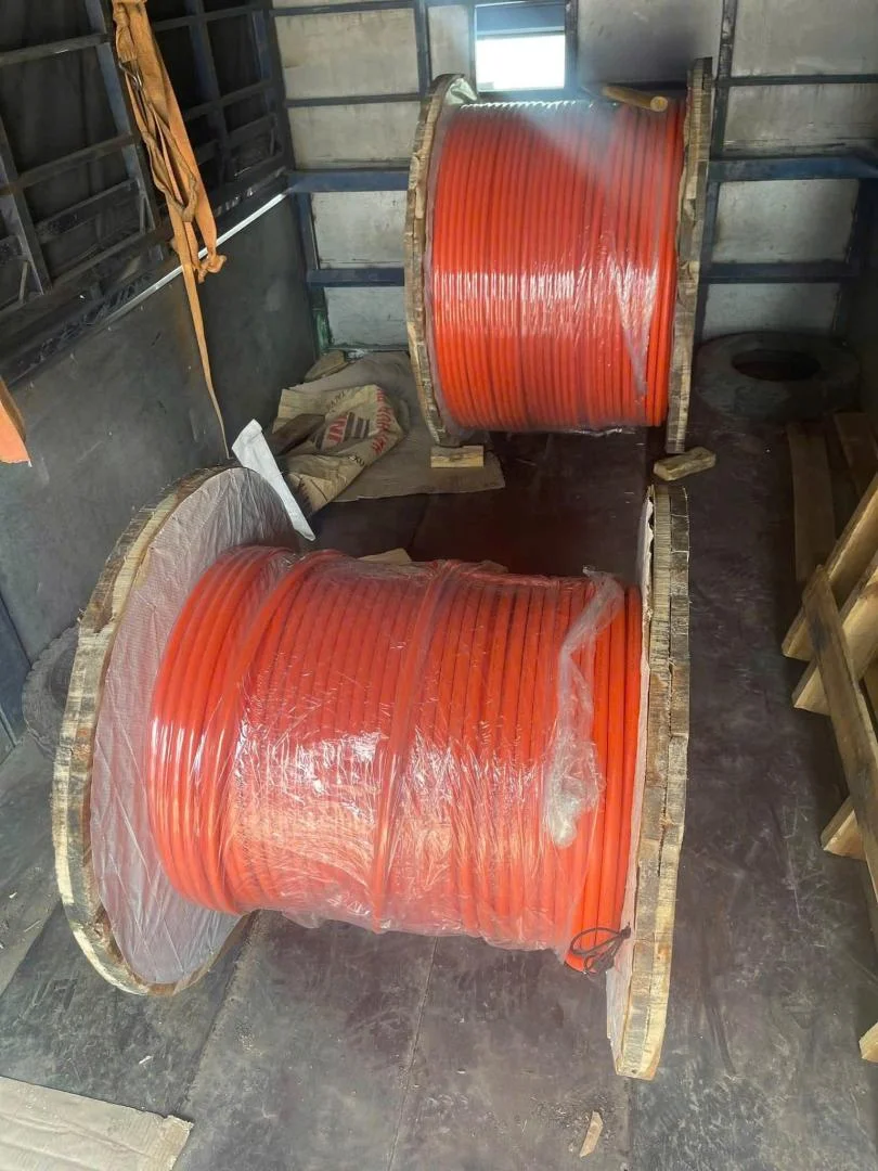 Cáp ngầm trung thế ngầm CXV/DSTA/CTS-W 3x ,lõi đồng có chống thấm, cách điện XLPE, màn chắn băng đồng, giáp băng thép, vỏ bỏ PVC)